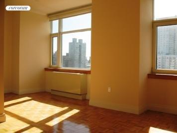 Living Room/Dining Area