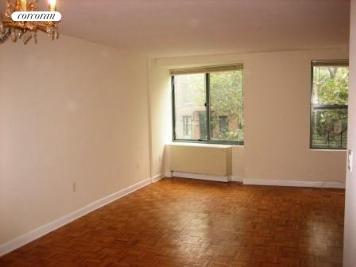 Spacious living room