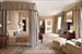 Double-sized Master Bedroom with Bathroom en suite