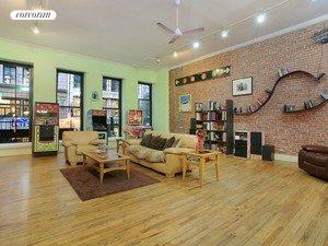 Amazing GREAT Room --