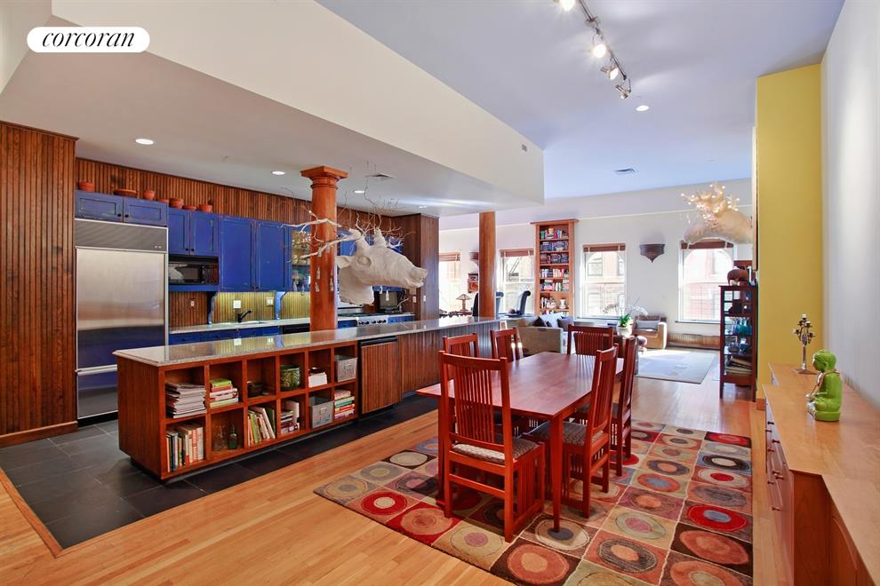 6E Kitchen / Dining Area