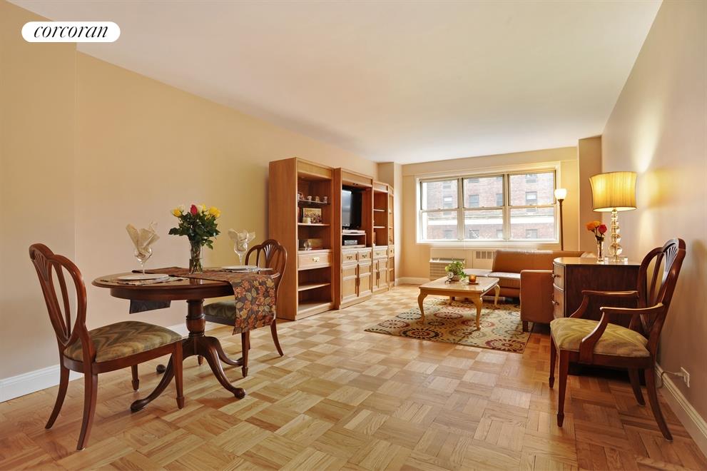 Living Room / Dining Room