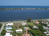 5200 Essex Lane, West Palm Beach