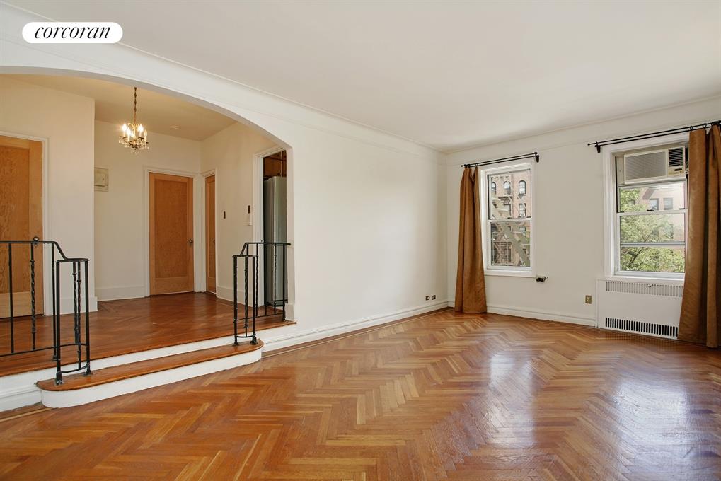 Foyer/Living Room