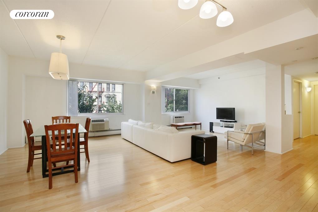 Living Room / Dining Room