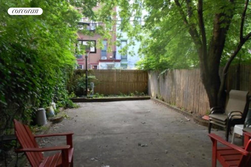 Brooklyn Studios and 1 beds under 1700. Msg for details. APTcetera…