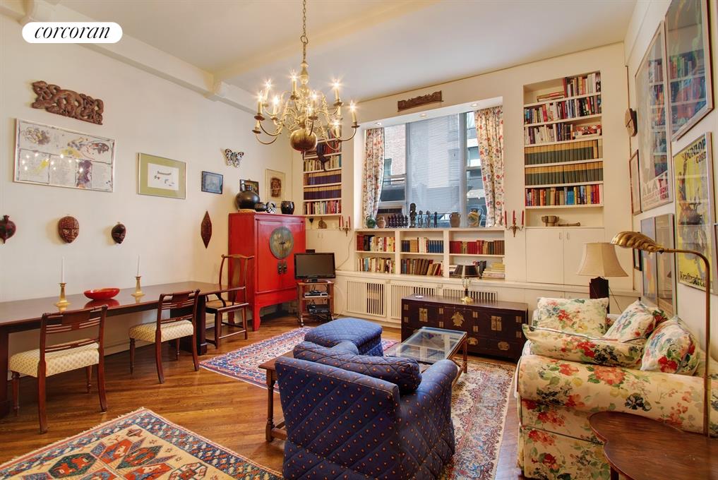 Large Living Room with 12' ceilings