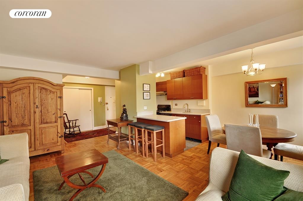 Kitchen / Living Room