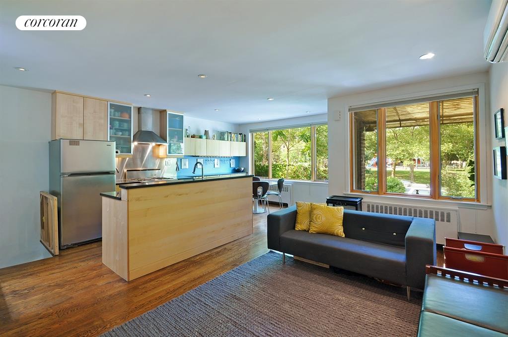 Kitchen / Living Room