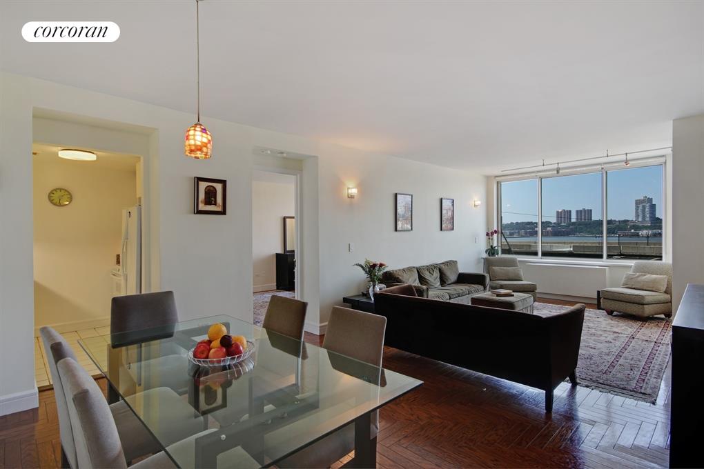 Living Room / Dining Room