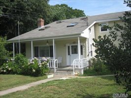 8680 Main Rd, East Marion
