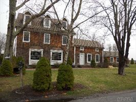 47 Evergreen Ave, East Moriches
