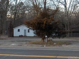 4600 Middle Country Rd, Calverton