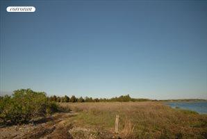 Beautiful Waterfront With Sandy Beach and Vistas, Shelter Island