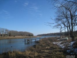 1625 Indian Neck Ln, Peconic