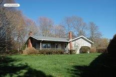 74 Sayres Path, Wainscott