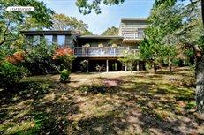 19 Duke Drive, East Hampton