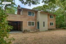 4 Underwood Drive, East Hampton