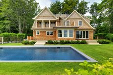 74 Sayres Path, Wainscott