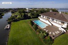 34 Quogo Neck Lane, Quogue