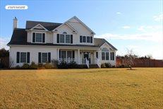 34 Roanoke Court, Riverhead