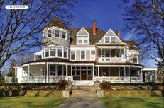 30 Lee Avenue, East Hampton