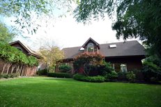 29 Meadows East, Bridgehampton