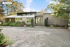 7 Spyglass Lane, East Hampton