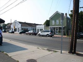 10 Flanders Rd, Riverhead