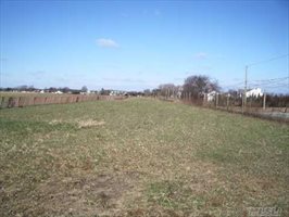 Aldrich Ln, Laurel