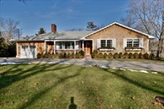 34 Sunset Rd, North Haven