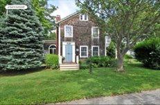 685 Bridge Street, Greenport