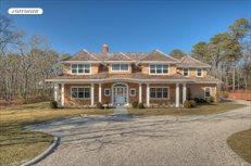 11 Peach Farm Lane, East Hampton