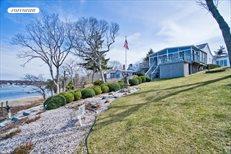 1565 Meday Avenue, Mattituck