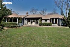 1073 Peconic Bay Blvd, Jamesport
