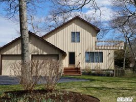 8 Canal Way, Hampton Bays