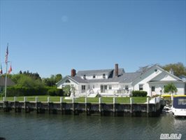 26 Morningside Ave, Jamesport