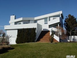 588 Dune Rd, Westhampton