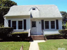 5180 New Suffolk Rd, New Suffolk