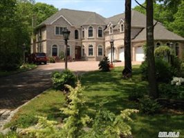 186 Silas Carter Rd, Manorville