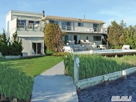 5 Sandpiper Ct, Westhampton