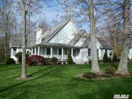 675 Green Hill Ln, Greenport