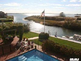 15 Sandpiper Ct, Westhampton