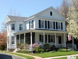 625 1st St, Greenport
